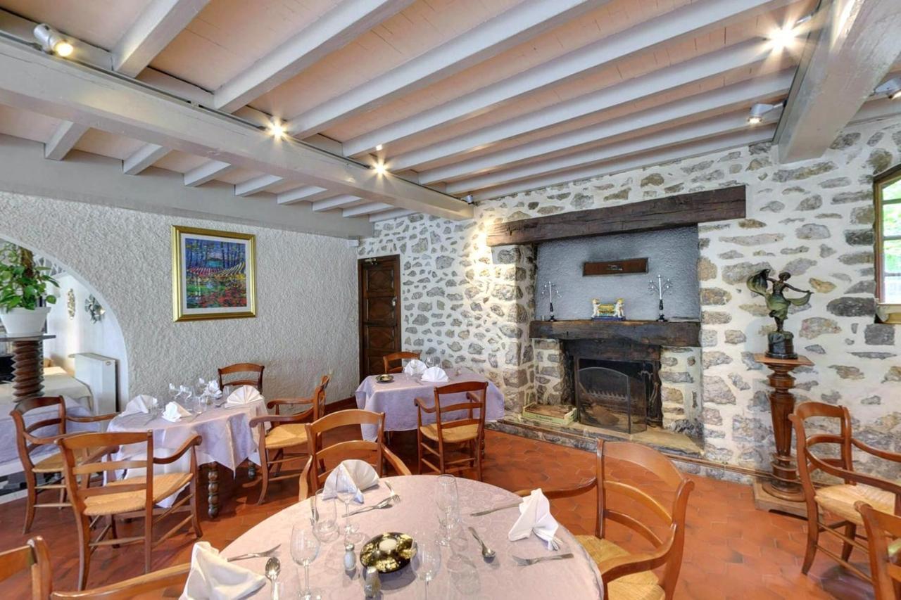 Fasthotel Oloron Hostellerie Du Paon Blanc Lurbe-Saint-Christau Экстерьер фото