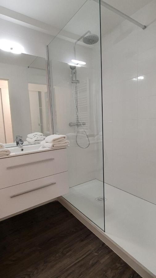 Fasthotel Oloron Hostellerie Du Paon Blanc Lurbe-Saint-Christau Экстерьер фото