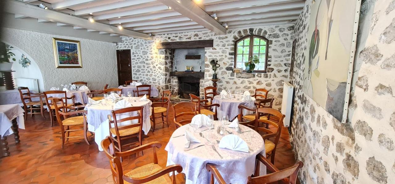 Fasthotel Oloron Hostellerie Du Paon Blanc Lurbe-Saint-Christau Экстерьер фото